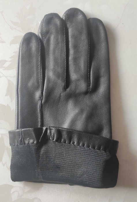 Мужские перчатки р9,5 из натур. Итальянской кожи на шелковой подкладке