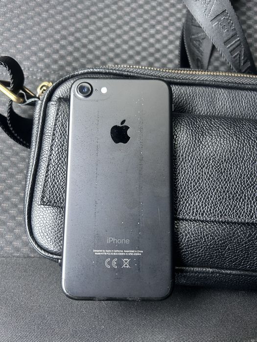 Продам apple Iphone 7 32 GB
