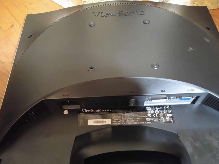 Монітор 19" ViewSonic VG930m формат 4:3 з DVI та VGA і колонками