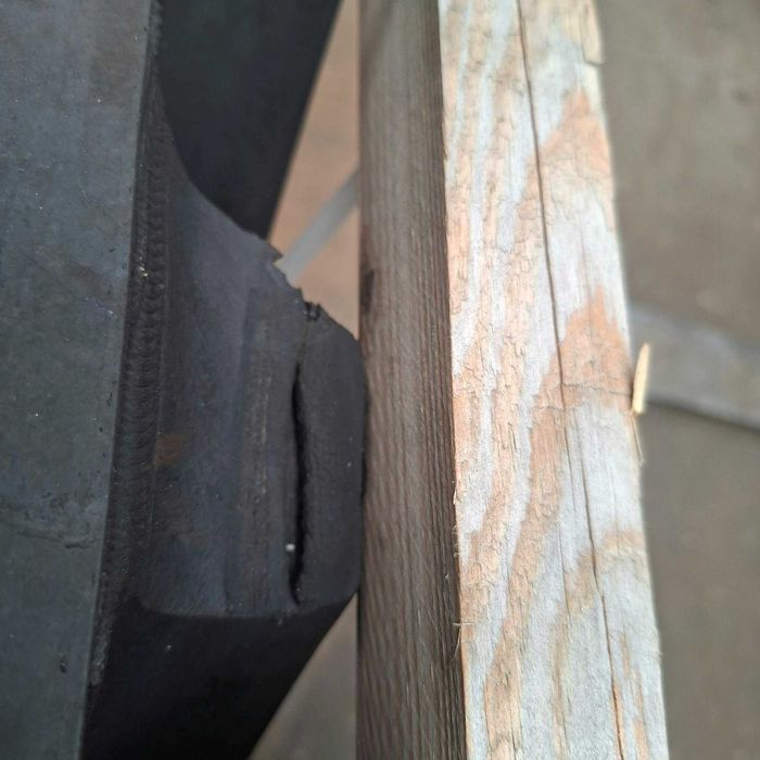 Gąsienica do kombajnu zbozowego - lekko uszkodzona