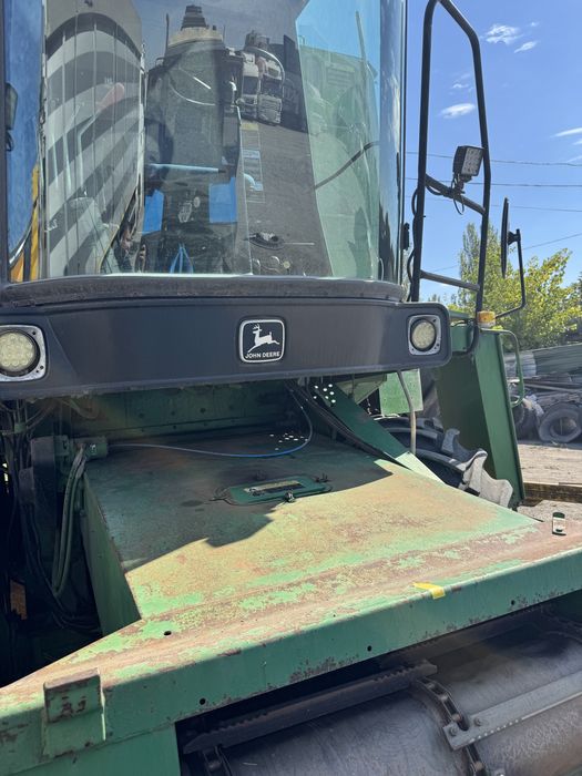 Комбайн зерноуборочный John Deere 1065