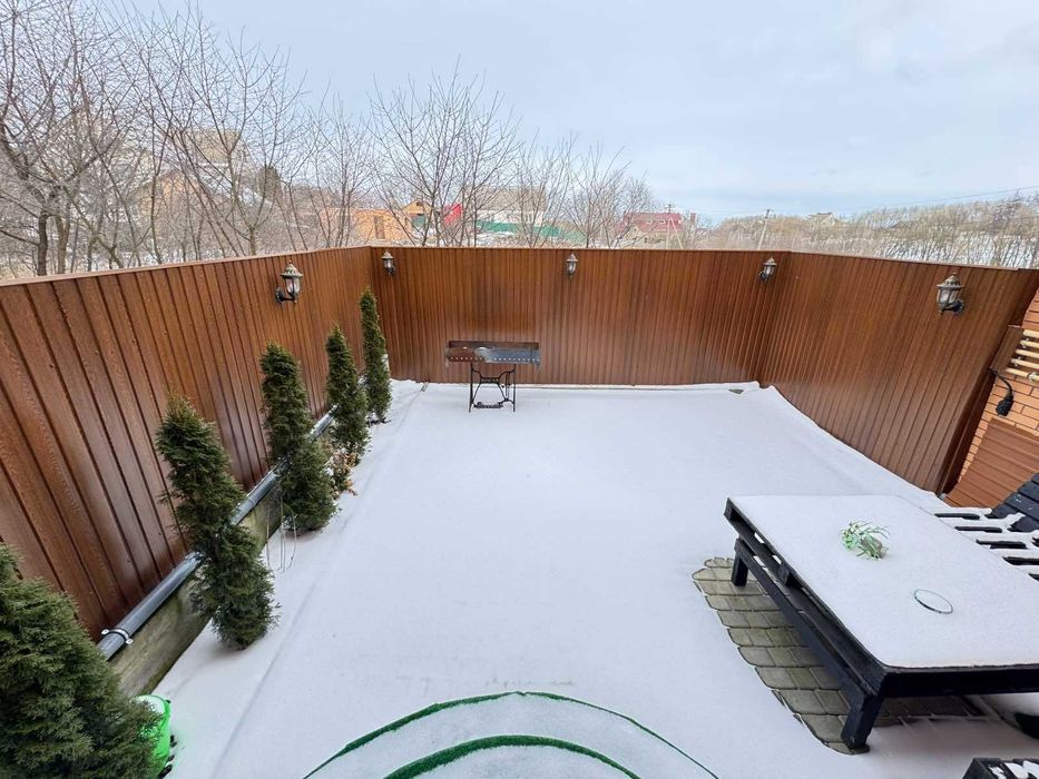 Продаж сучасного таунхауса з готовим ремонтом