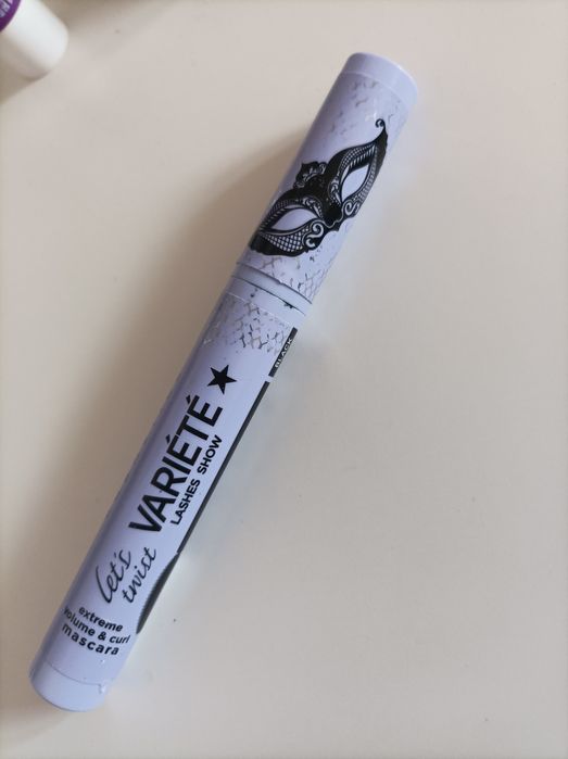 Tusz do rzęs czarny Eveline Variété