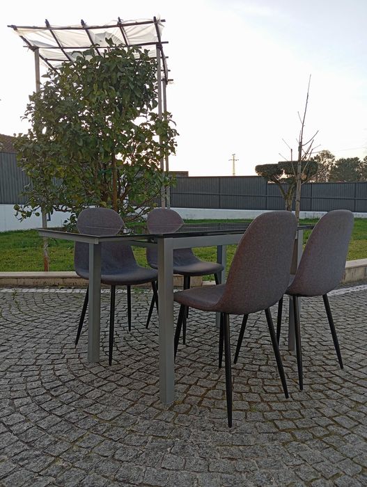 Mesa extensível 4 cadeiras