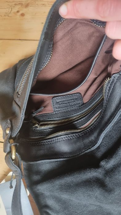 Nowa torebka Marco Mazzini czarną skórzana przez ramię z ch