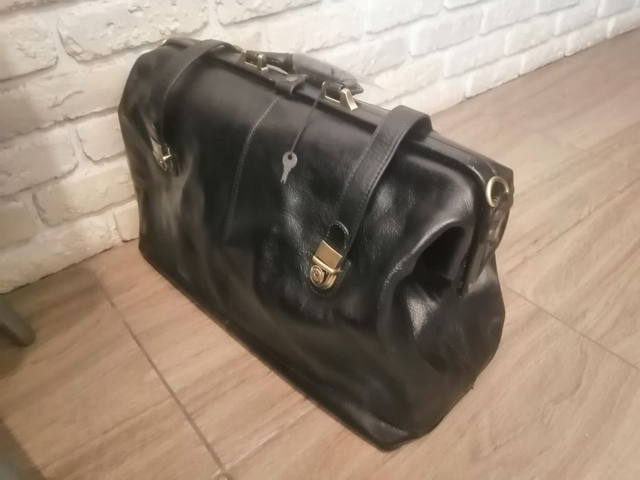 Чоловічий шкіряний портфель GUFO чорного кольору