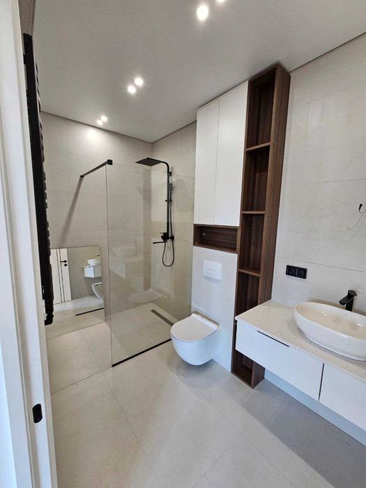 Продається ЕЛІТНИЙ будинок з авторським ремонтом, меблями і технікою!