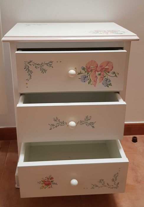 Mobília de quarto para duas raparigas