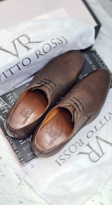 Продам Кожаные Туфли VITTO ROSSI размер 40