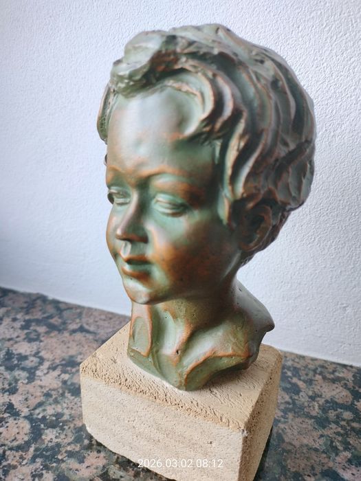 Rzeźba Popiersie Chłopca – Sygnatura Y.V. 234