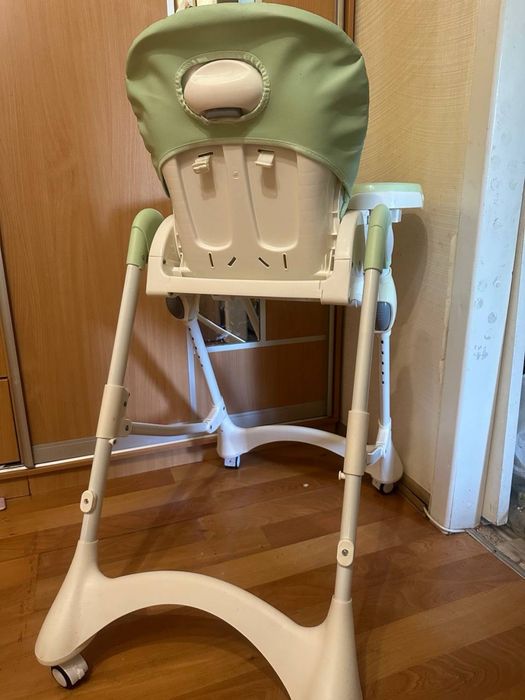 Стульчик для годування Carrello