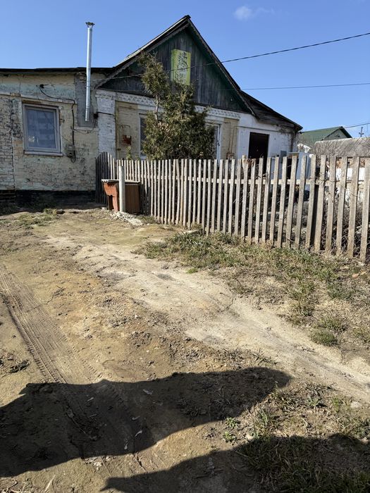 Продаж частини будинку на 2,5 сотках землі
