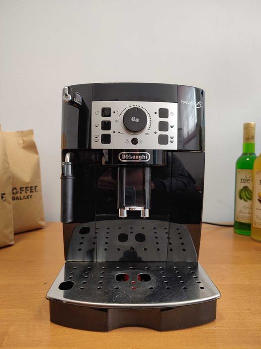 Кавоварка Delonghi Magnifica S ECAM 22.110