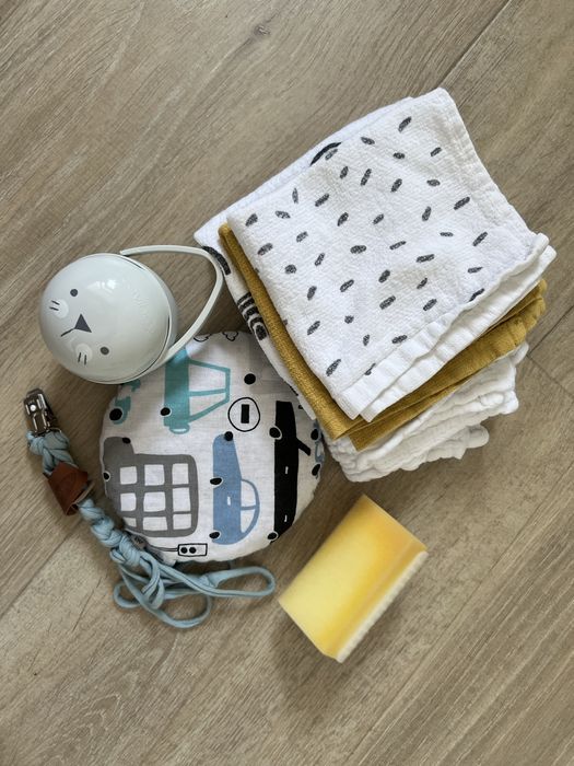 Zestaw do karmienia - Laktator Neno uno, butelki, kubki…