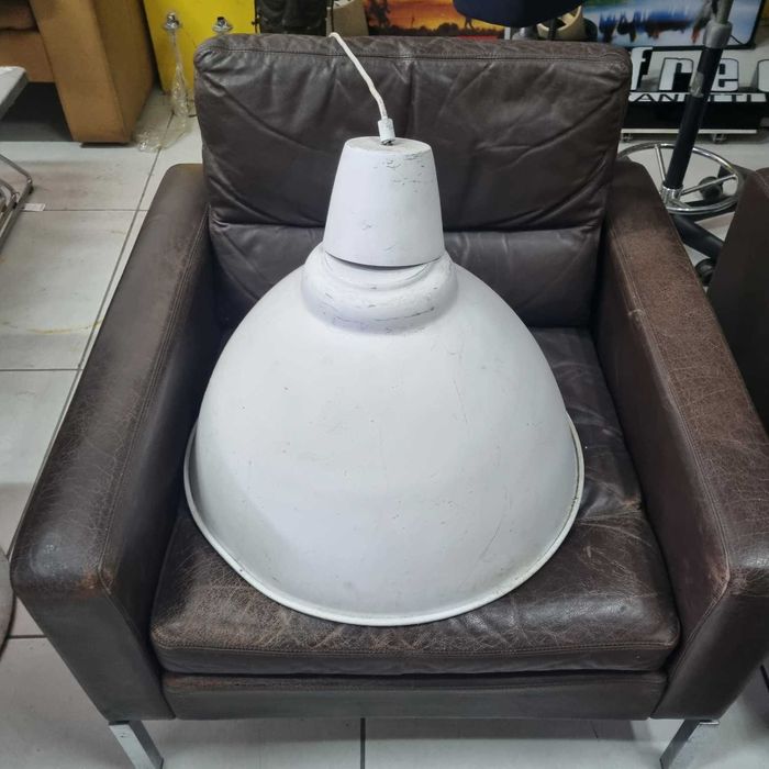 Candeeiro de tecto em chapa IKEA Branco + Abat Jour Preto