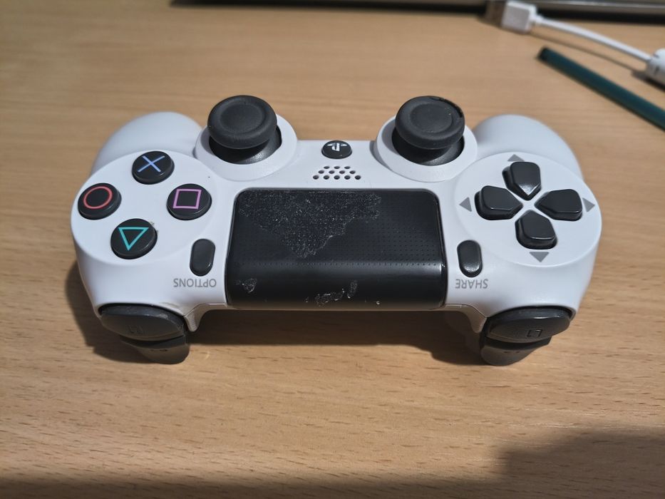 Контролер з дефектом Dualshock 4