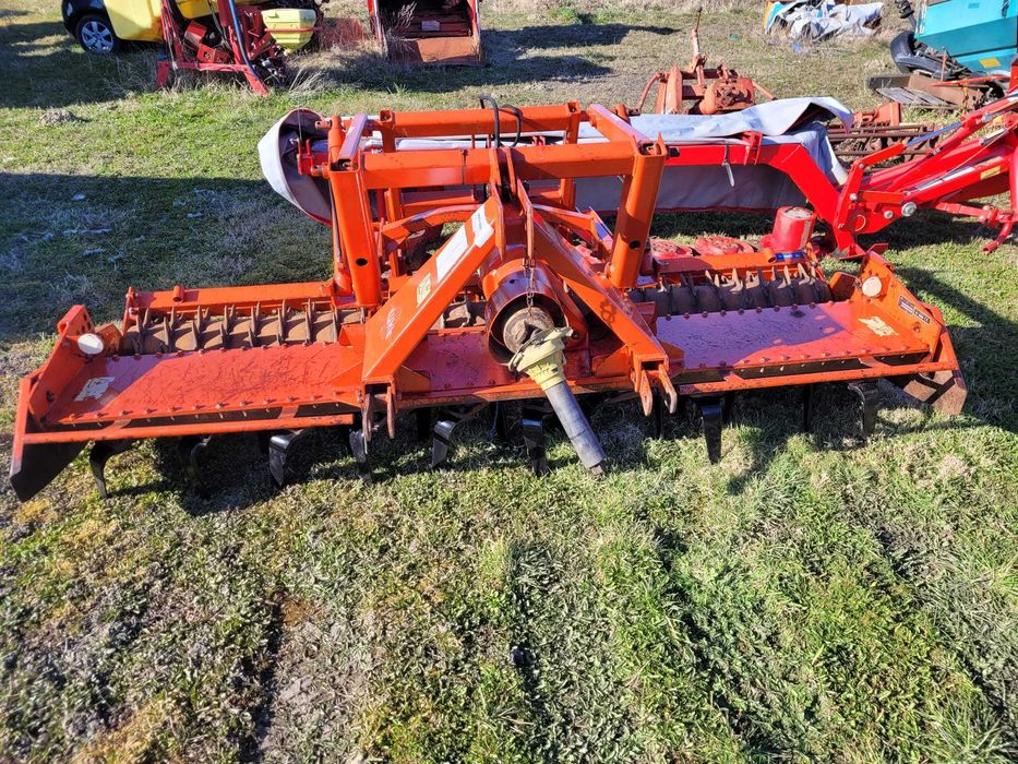 Brona wirowa KUHN HRB 302D