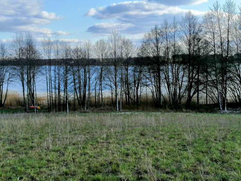 Działka budowlana nad jeziorem Berżnik z linią brzegową, Półkoty