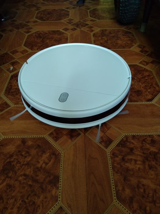 Продам робот пылесос в отличном состоянии