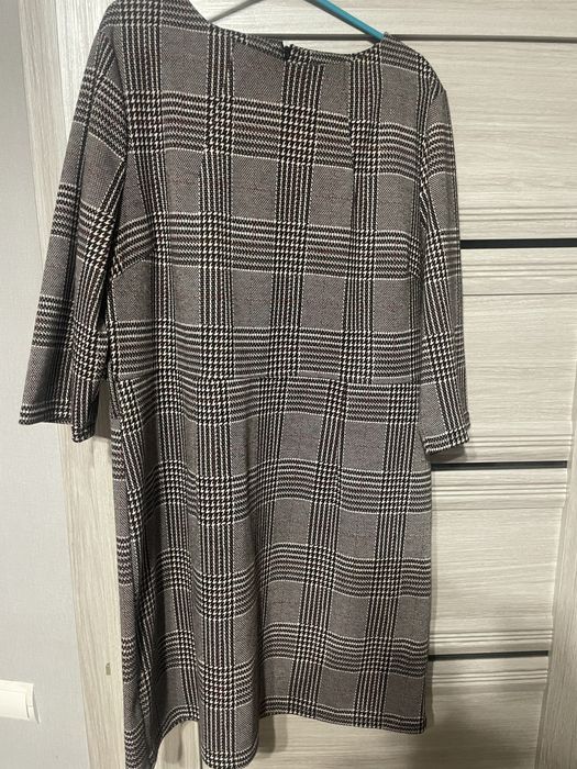 Продам платтячко Doroti Perkins