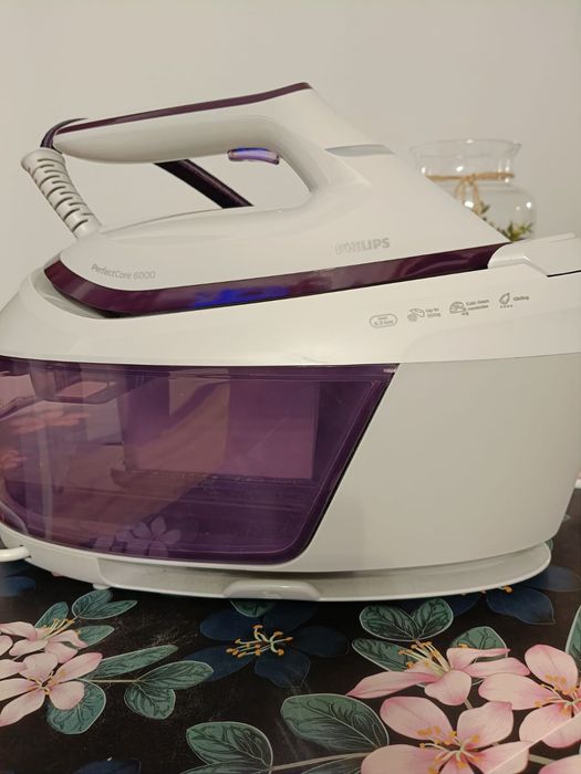Stacja parowa Philips PSG6064/80 2400 W