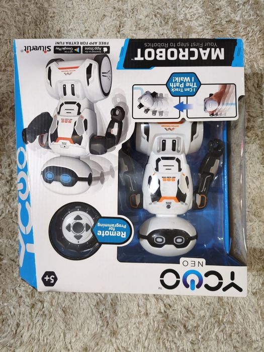 Інтерактивний робот на радіокеруванні YCOO NEO Macrobot Silverlit 88045