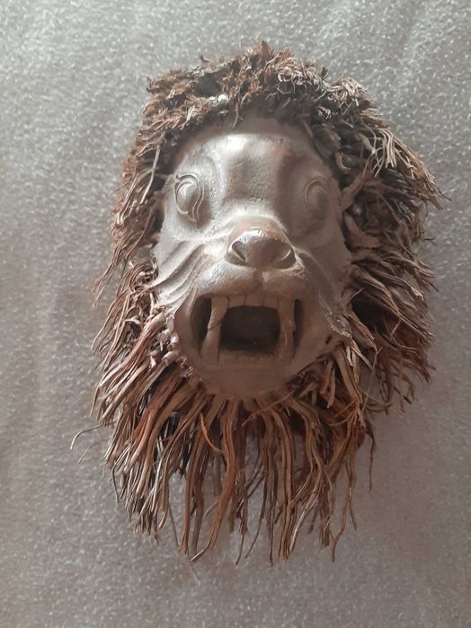 Três máscaras do mundo