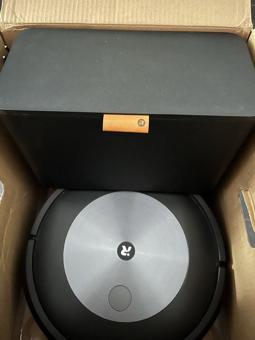 Robot j7+ com garantia ate 2027.