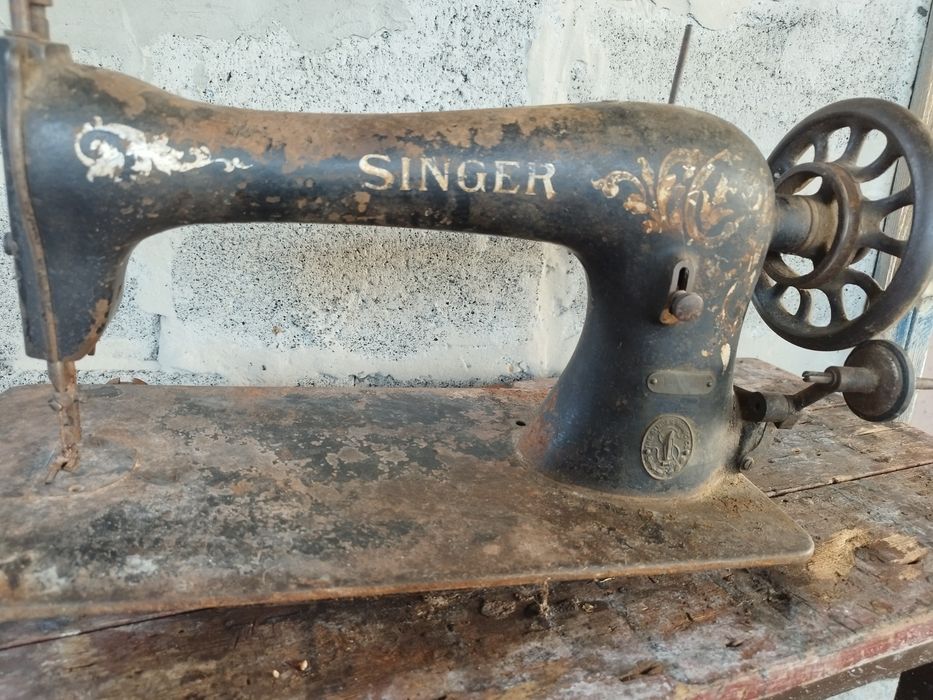 Швейна машинка Singer, не прцює. Без станини серійний номер J169376