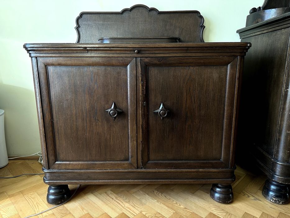 Wyjątkowy pomocnik kredensu lata 20./30. – dąb – Okazja!