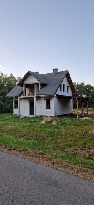 Sprzedam dom w stanie surowym