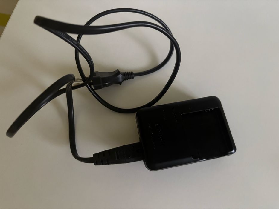 Продам зарядное устройство для АКБ Canon CB-2LAE