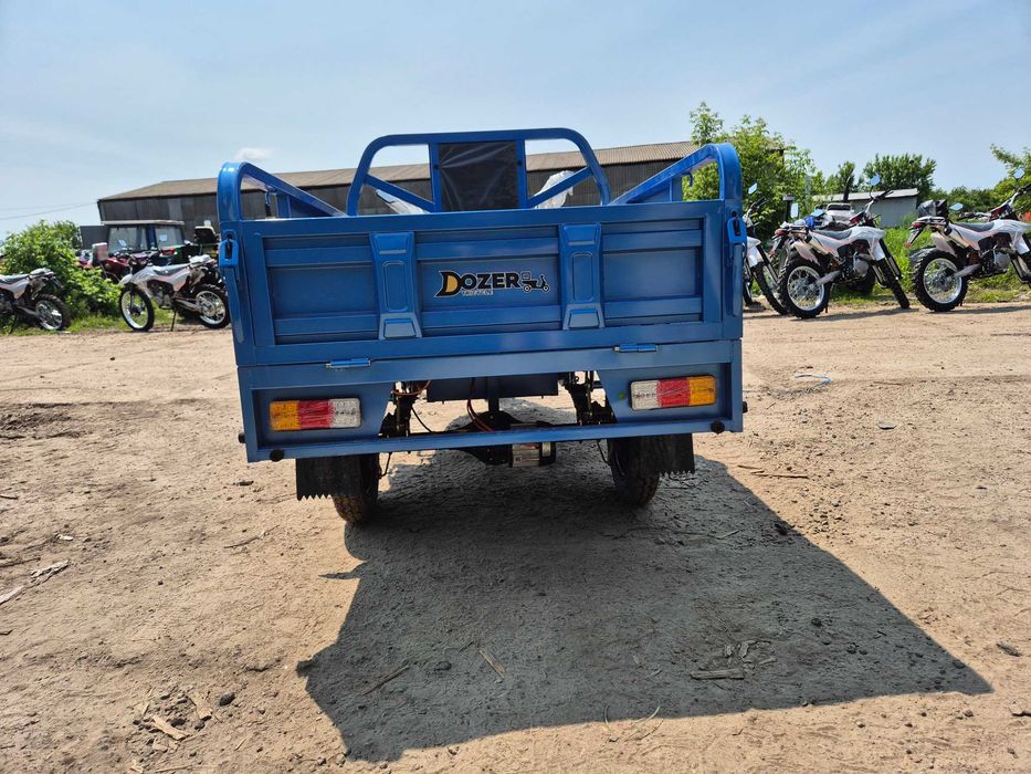 Трицикл Электро DOZER JH 1200 WT до 600 кг 100*150 кабина
