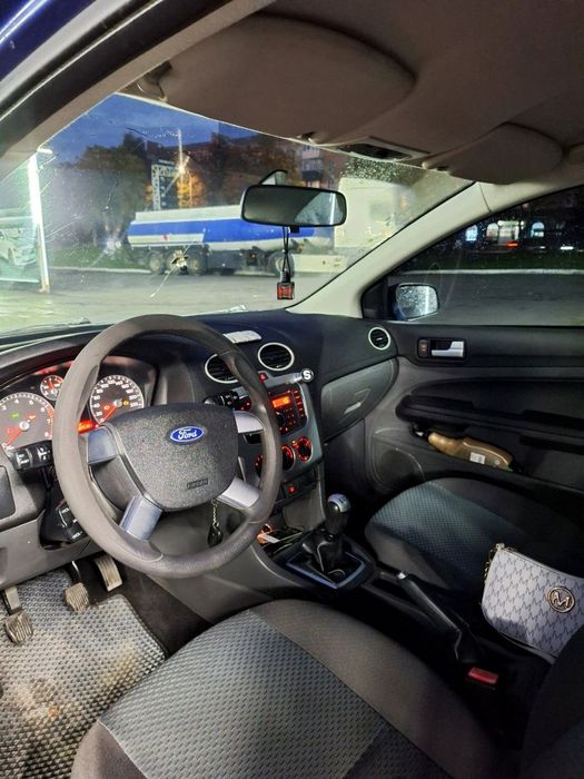 Ford focus 1,6 бензин