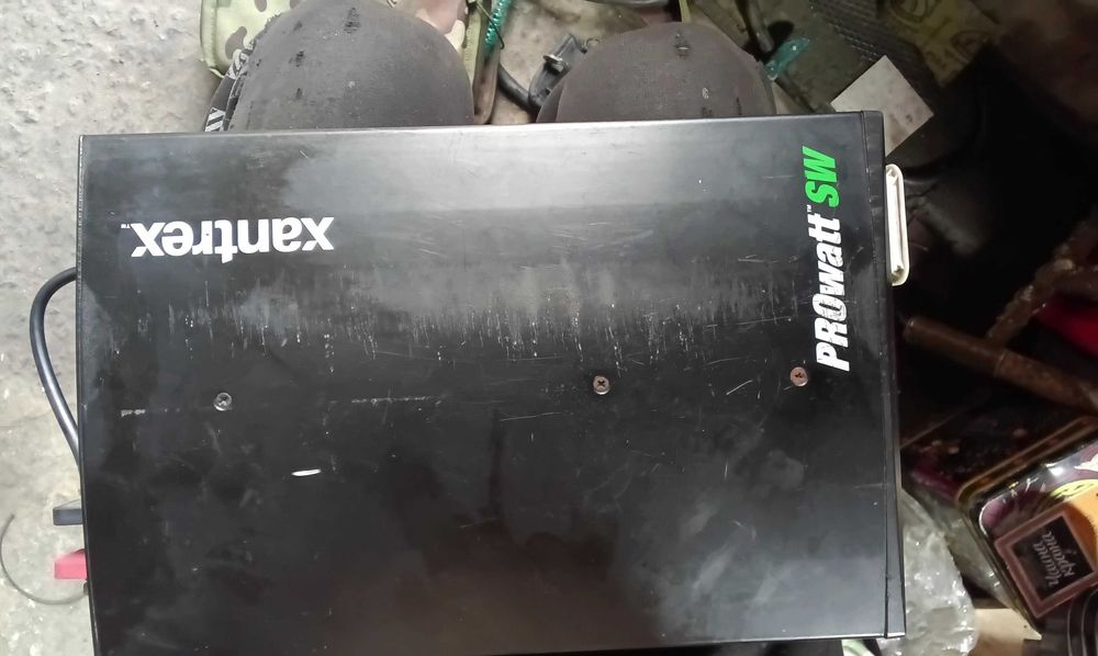 Інвертор Xantrex PROWATT SW 1400i | 1400вт Чиста синусоїда | 12В→230В