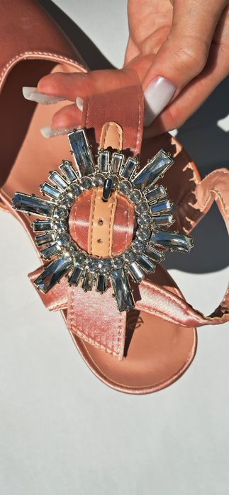 Eleganckie różowe obcasy