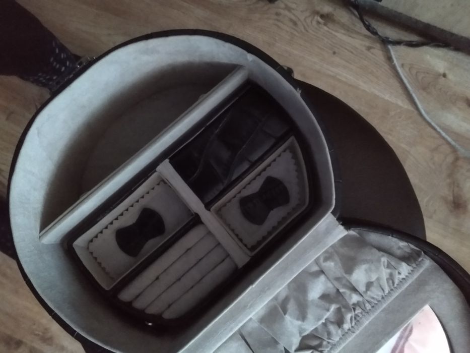 Pilne Mam Na Sprzedarz Super Fajny Ładny zamykany Kuferek