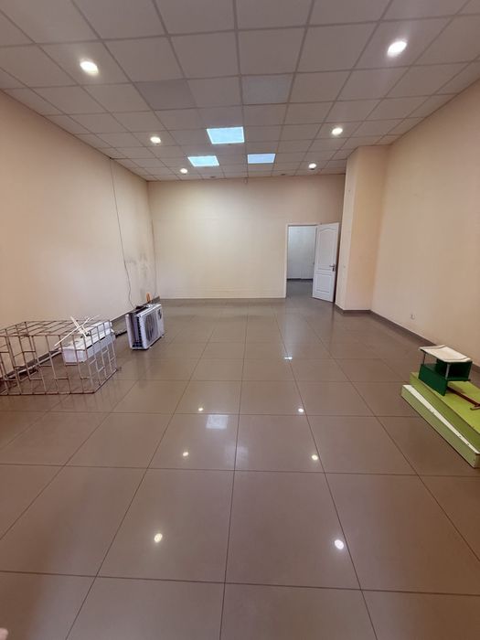 Оренда комерційного приміщення 70 м² | Фасад | Прохідне місце | 25 000 грн