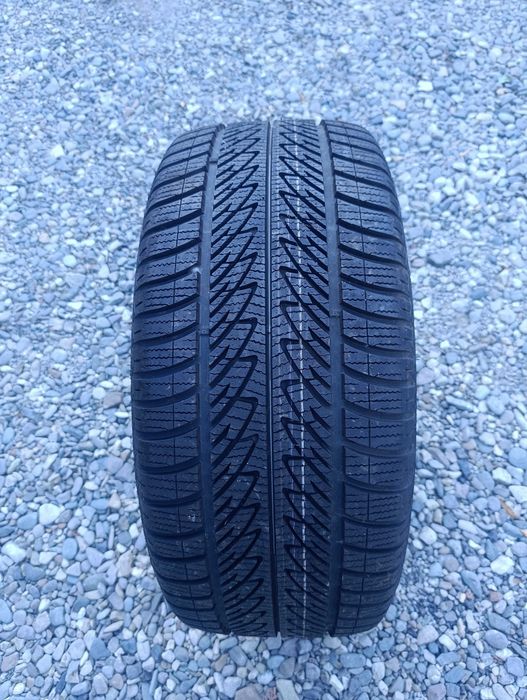 Opona zimowa Goodyear Ultragrip 8 285/45/20 nowa