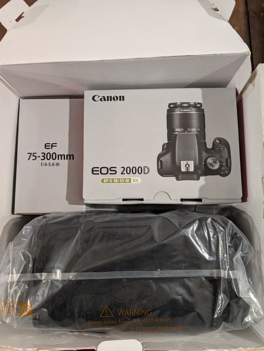 Canon EOS 2000D + 18-55mm e 75-300mm + Bolsa - Nova c/garantia