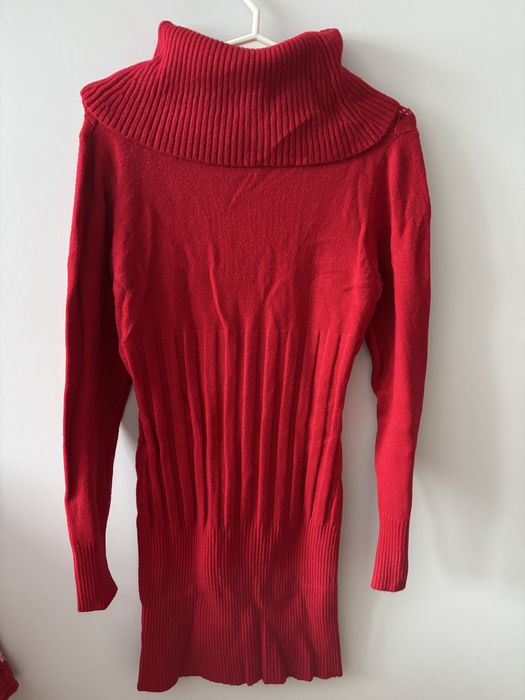 czerwona długa sukienka sweterkowa damska