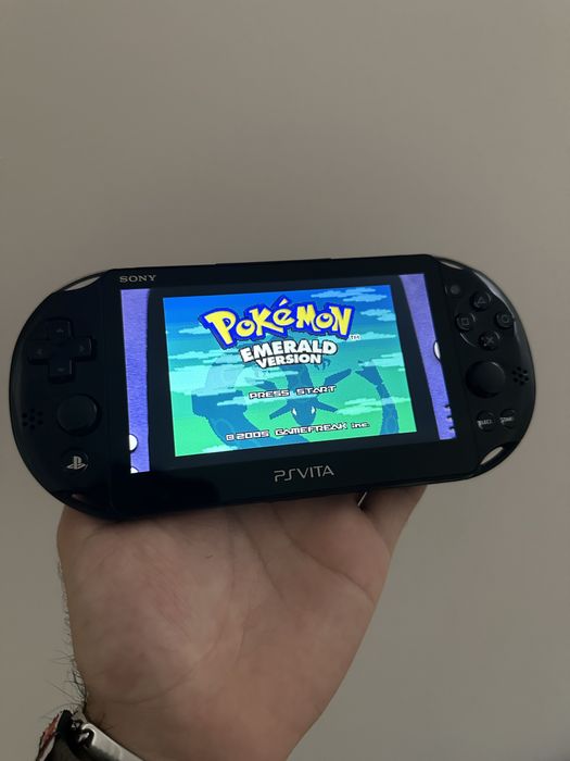 PS Vita Slim (128Gb, 500+ Jogos, GTA, Uncharted, Bully, etc)