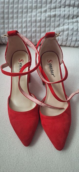 Buty damskie na wysokim obcasie