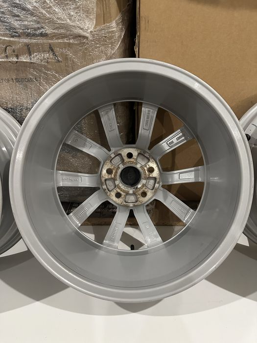 Диски Skoda 17 7j et45 5L0601025K