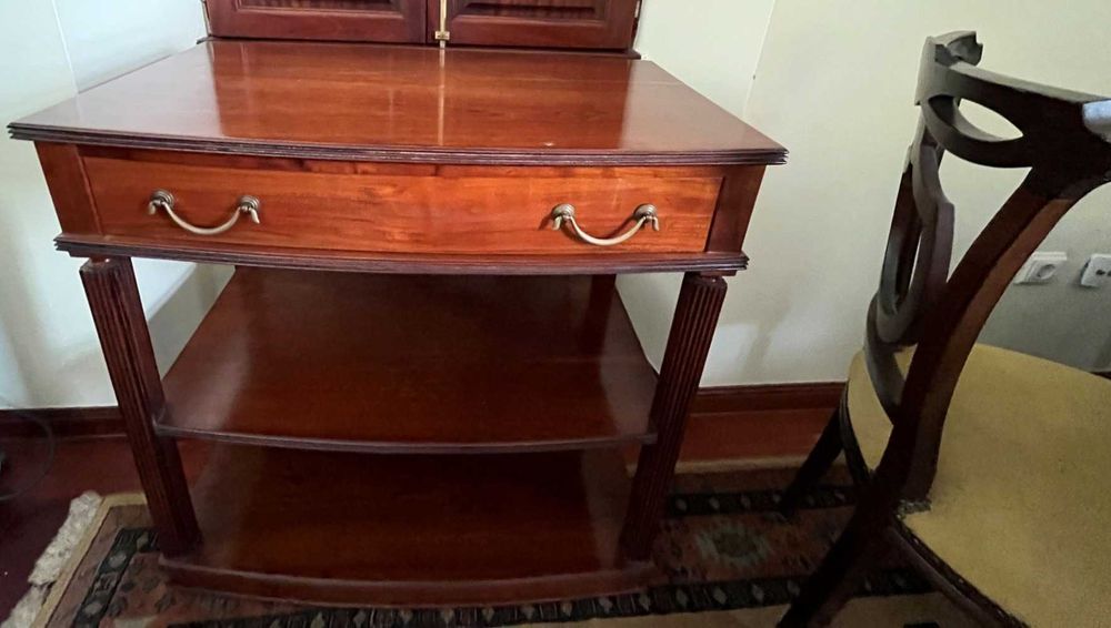 Lote de móveis vários