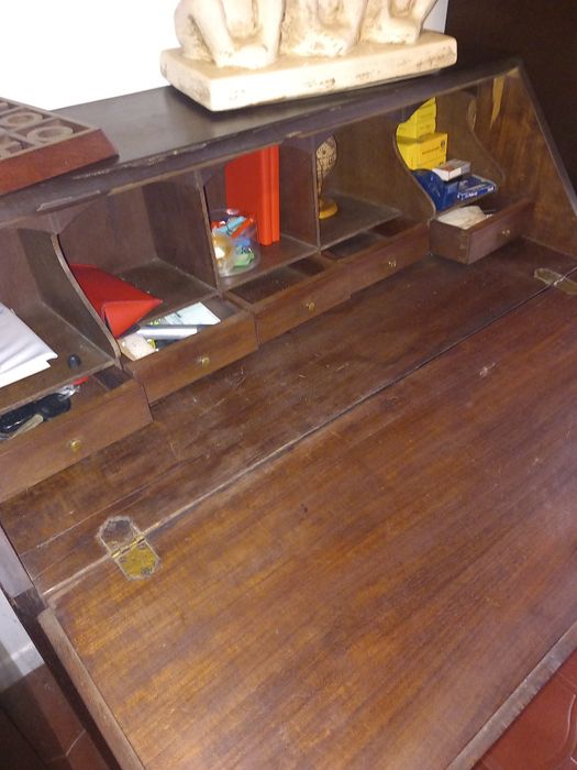 Escrevaninha castanha antiga