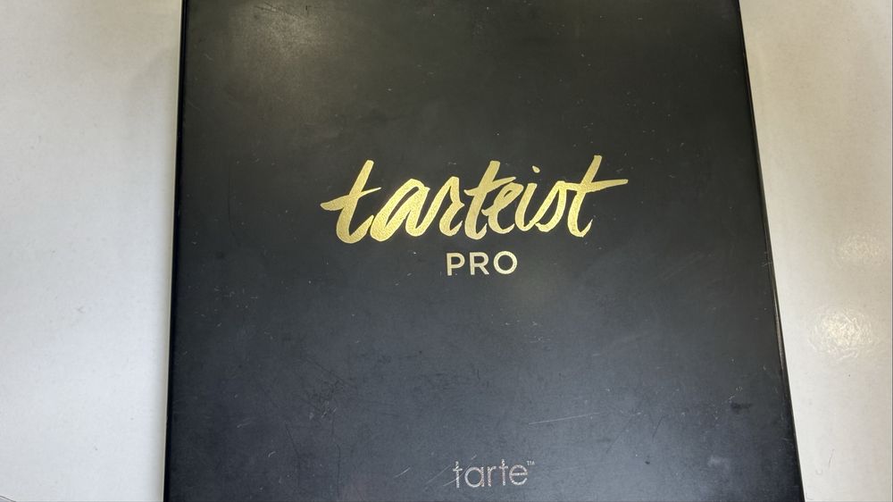 Tarte палетка тіней