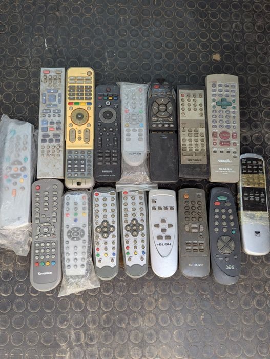 Пульти sony/lg/philips/aiwa/medion/akai/та інші