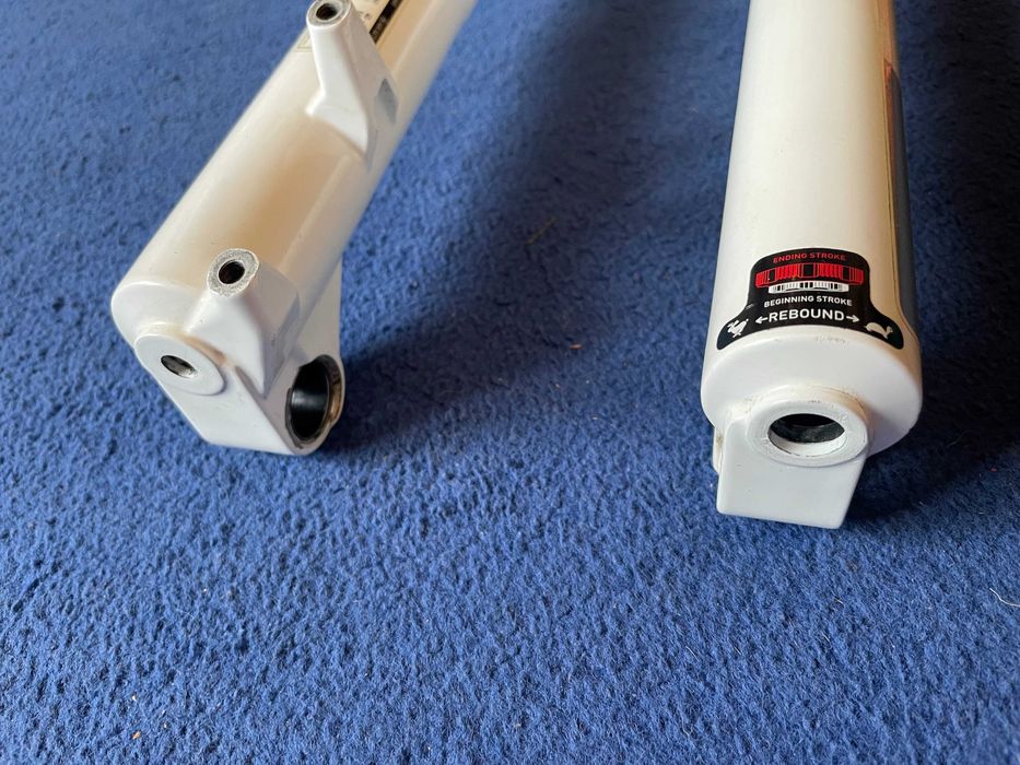 Dolne golenie RockShox Boxxer 26" QR20