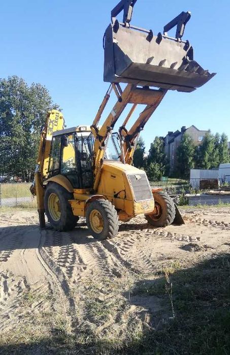 Usługi koparko-ładowarką